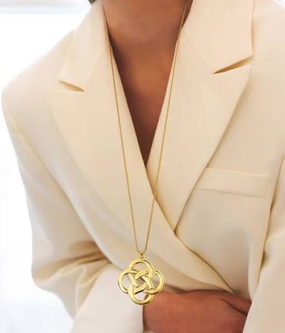 Conseils pour sublimer votre look avec un sautoir