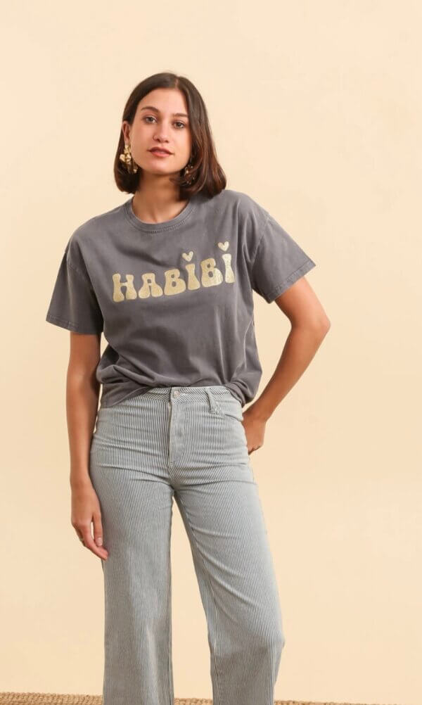 Tee-shirt HABIBI or/noir délavé – Image 2