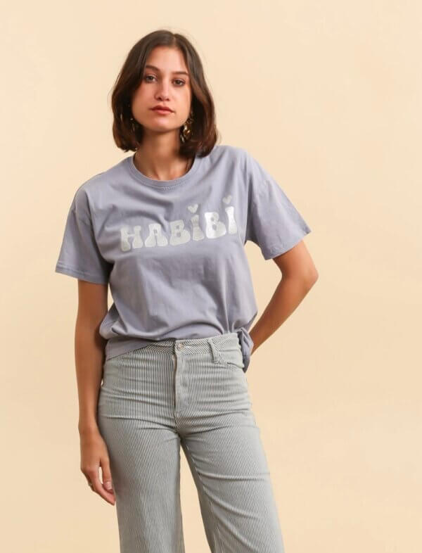 Tee-shirt HABIBI bleu denim/argent