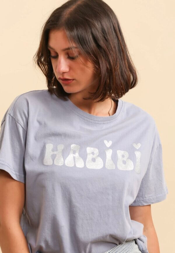 Tee-shirt HABIBI bleu denim/argent – Image 2