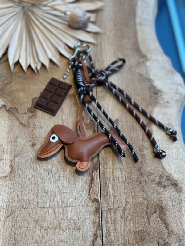 Porte clef teckel marron